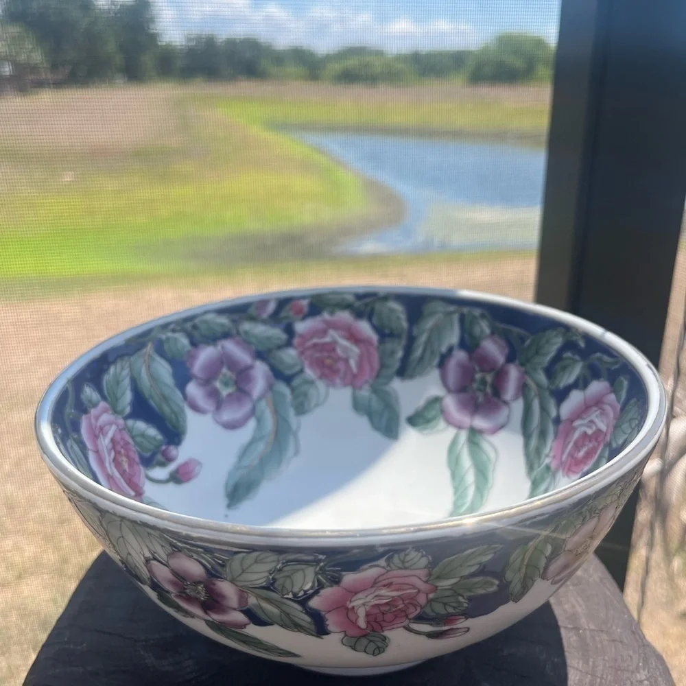 Andrea by Sadek Round serving plate, tall, with floral pattern